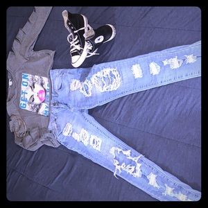 V.I.P Ripped jeans